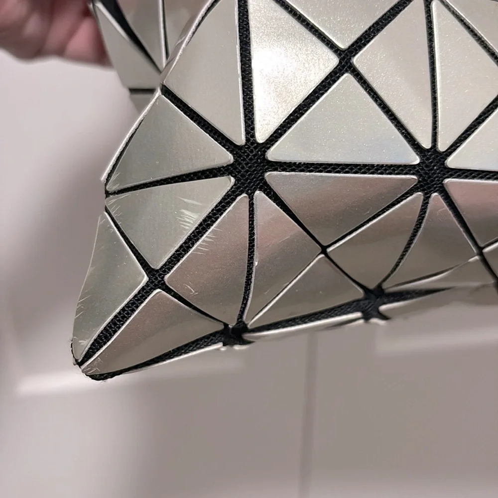 [Bao Bao] Issey Miyake Metallic PVC Geometric Black Mesh Zip-Close Shoulder Tote - Picture 15 of 16